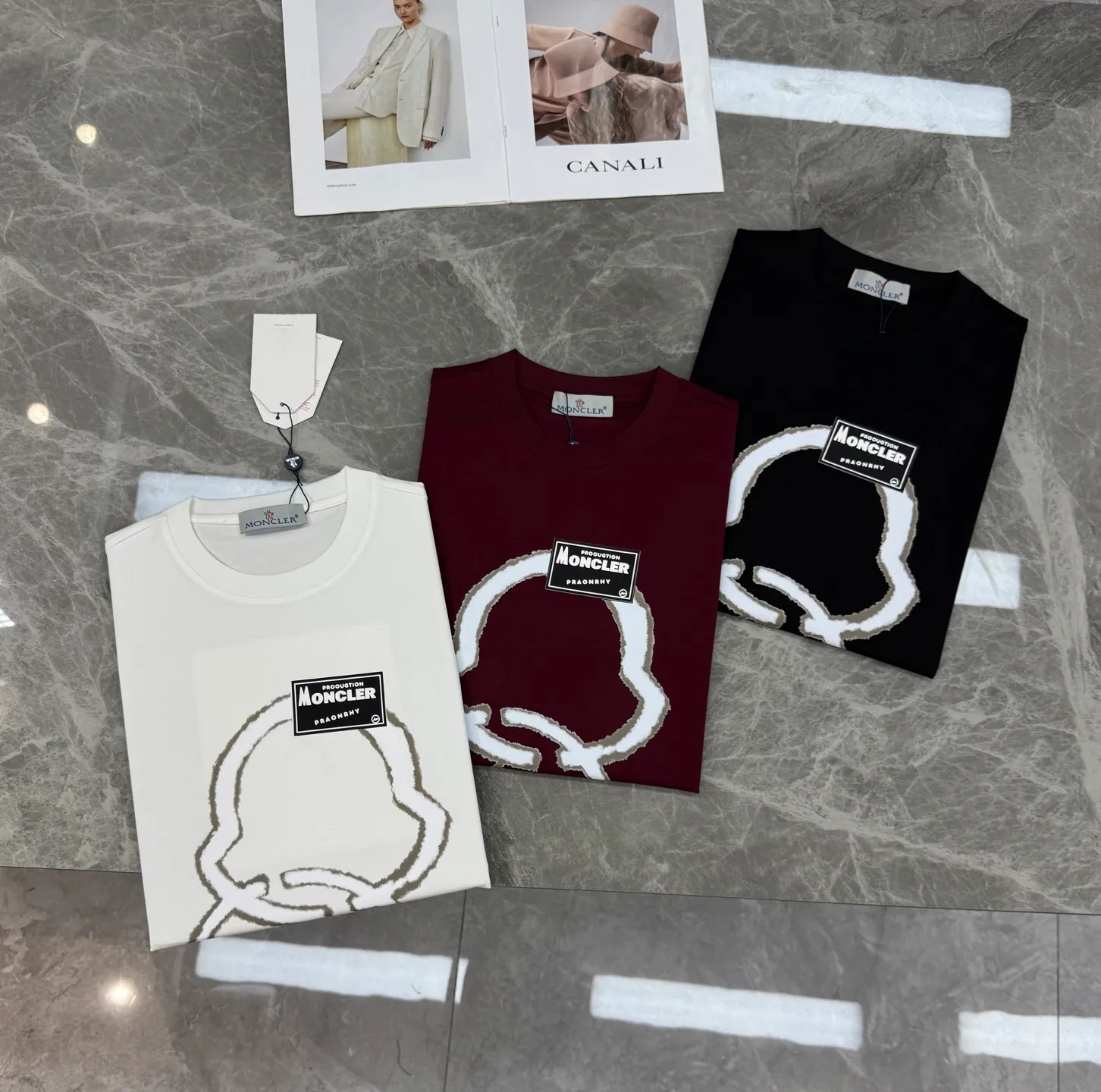 ⚜️Moncler 26s New Arrival . LOGO ！！！ Classic . 190g . . Breathable， ！！！ ！ ：White.Black. .Sizes：M-3XL ！（S 4XL ）175/145 XL